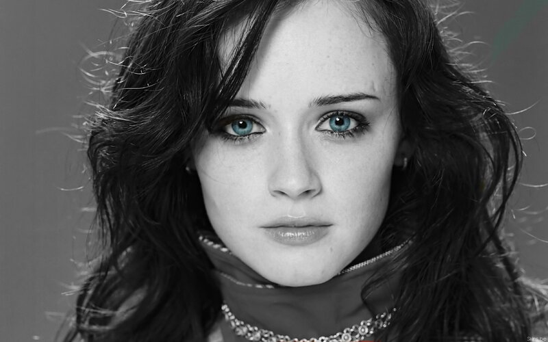 woman with blue eyes portrait