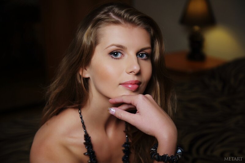 woman with blue eyes posing