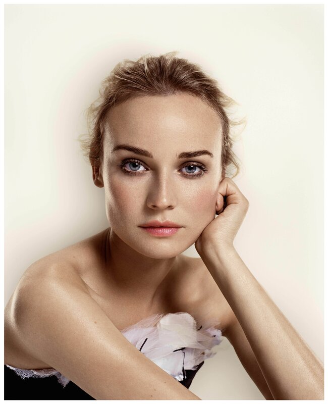 woman with blue eyes posing