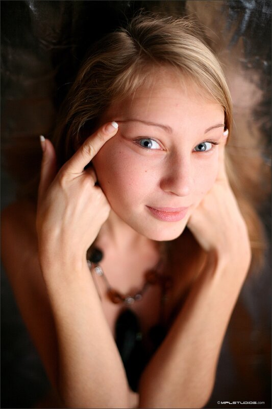 woman with blue eyes posing