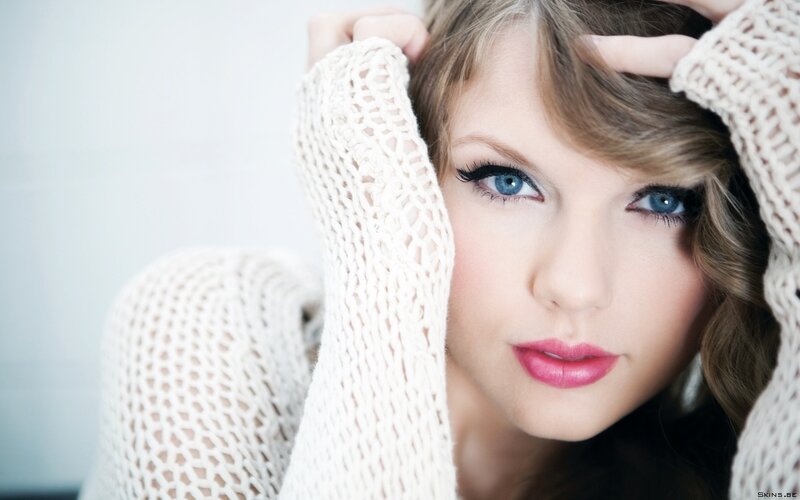 Woman with Blue Eyes — White, Calm, Photograph, Sweater, Hands, Makeup