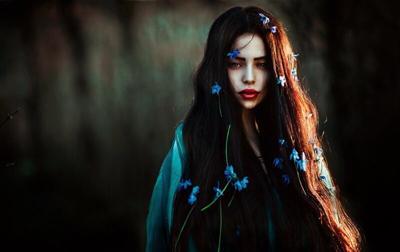 Woman with Blue Flowers — Black