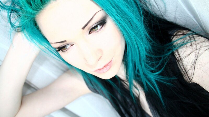 woman with blue hair