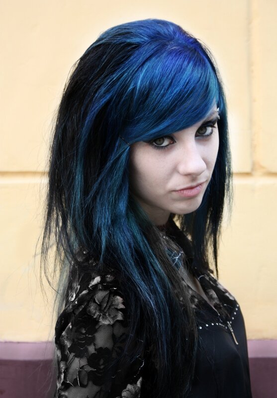 woman with blue hair