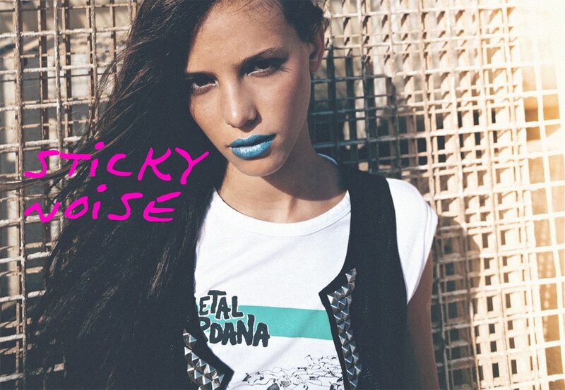 woman with blue lipstick
