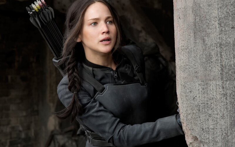 Woman with Bow and Arrows — Gray, Tense