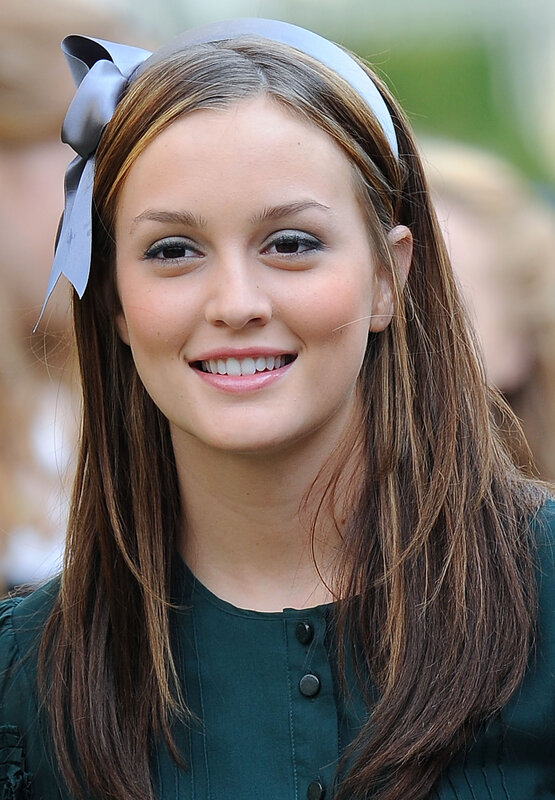 woman with bow headband