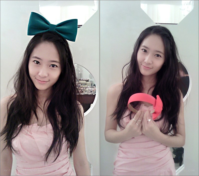 woman with bow headbands