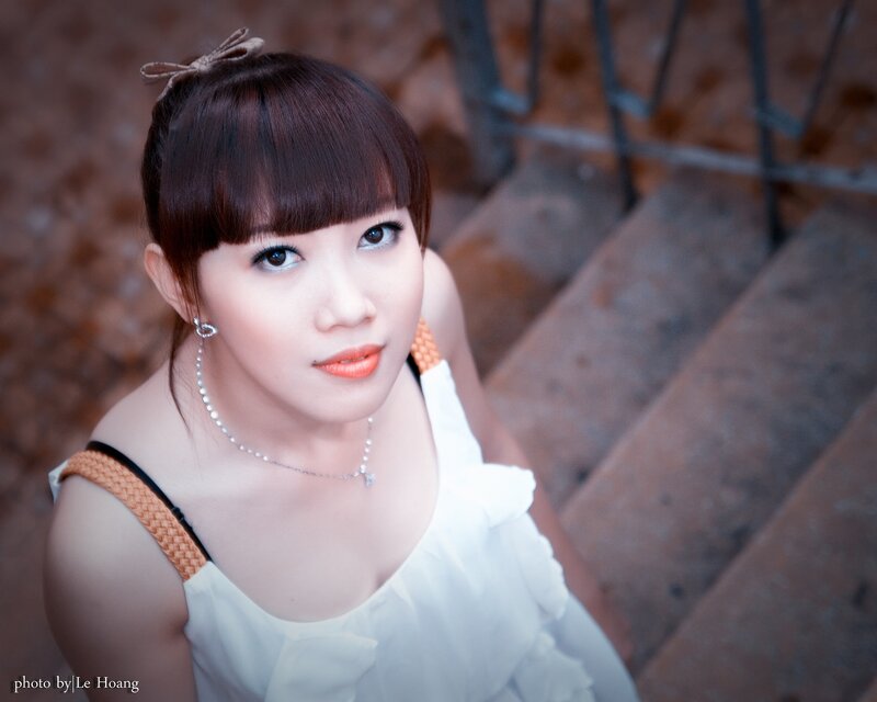 woman with bow in hair