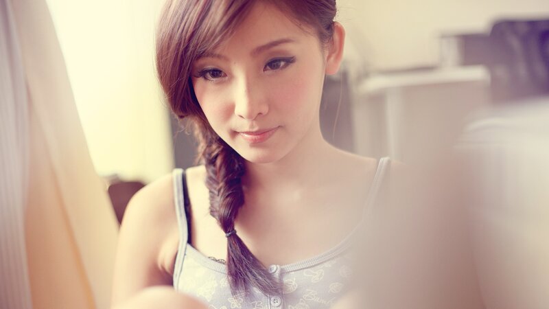 woman with braided hair