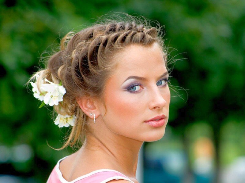 woman with braided hairstyle