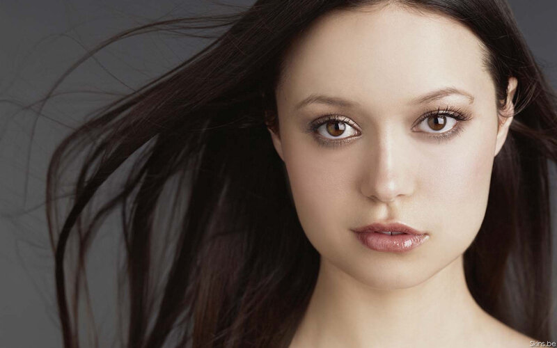 woman with brown eyes