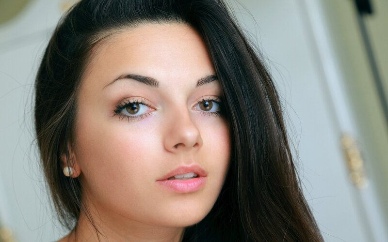 woman with brown eyes