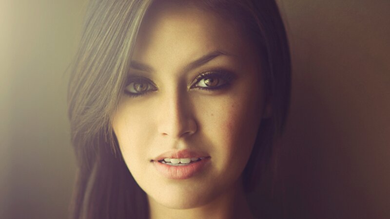 woman with brown eyes