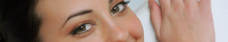 woman with brown eyes close-up