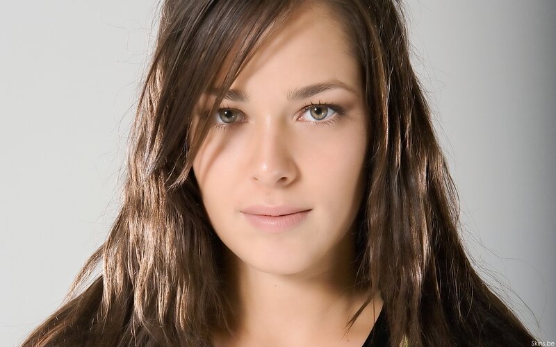 woman with brown hair