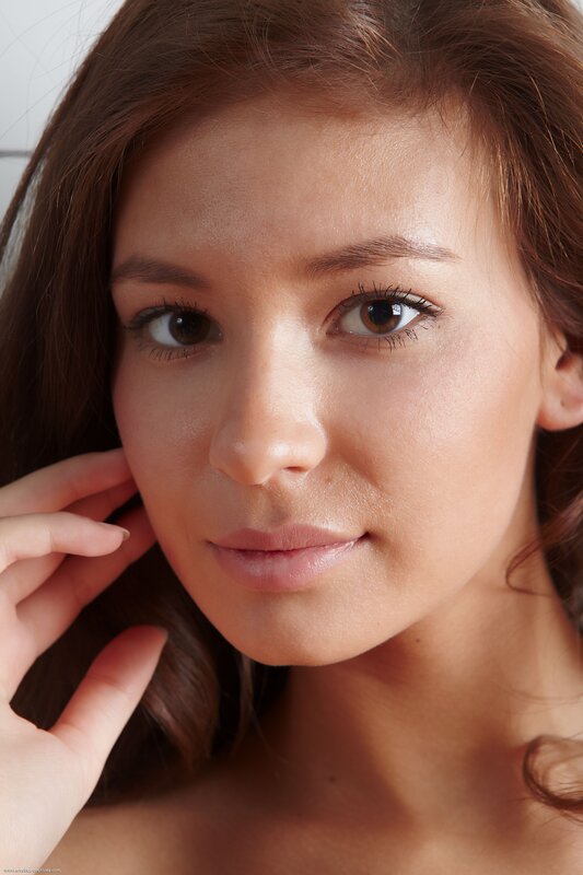 woman with brown hair