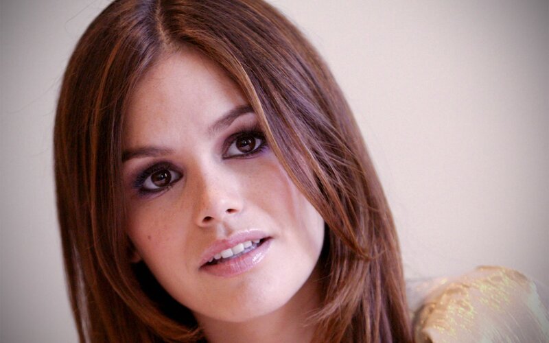 woman with brown hair