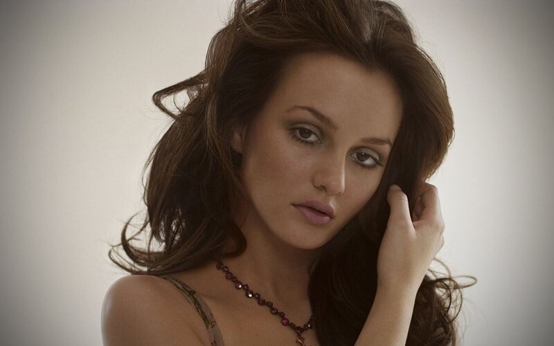 woman with brown hair