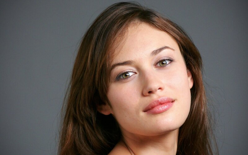 woman with brown hair