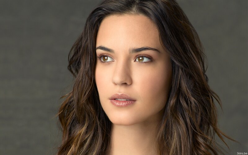 woman with brown hair