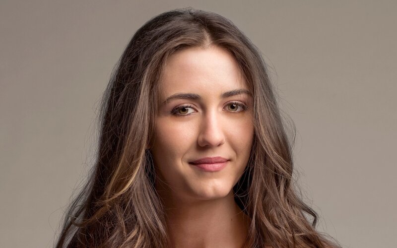 woman with brown hair