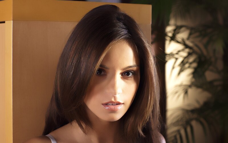 woman with brown hair