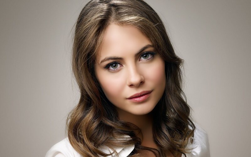 woman with brown hair