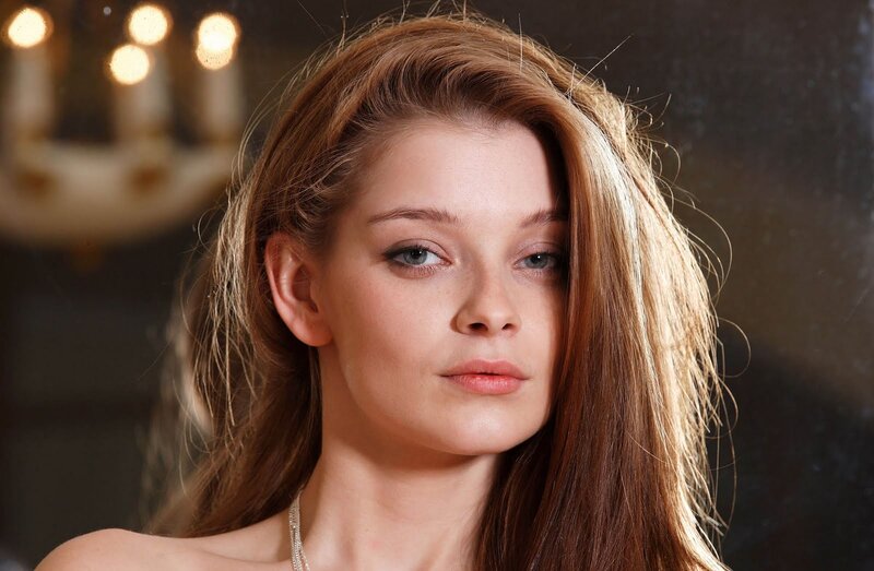 woman with brown hair