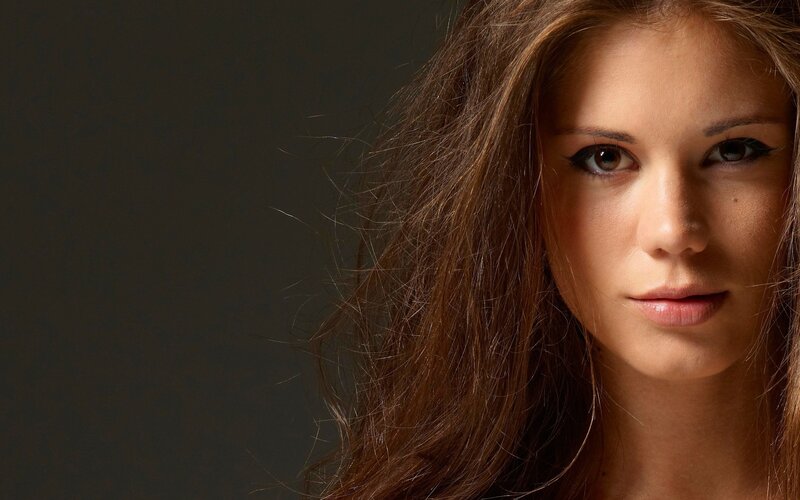 woman with brown hair