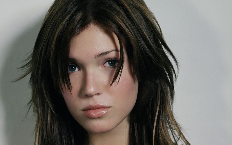 woman with brown hair
