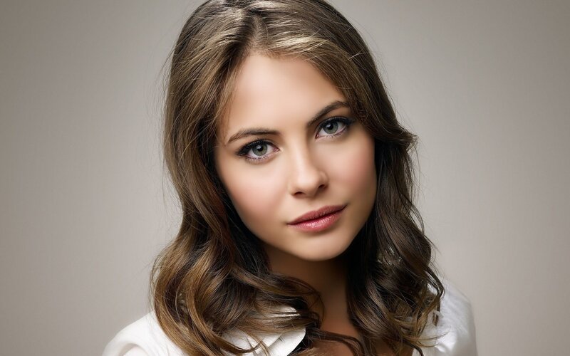 woman with brown hair