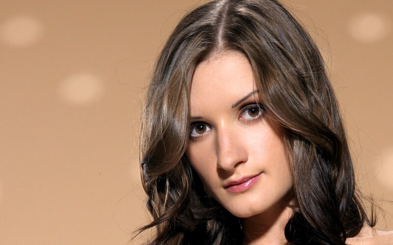 woman with brown hair