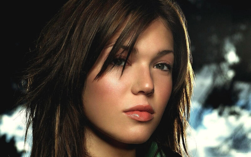 woman with brown hair