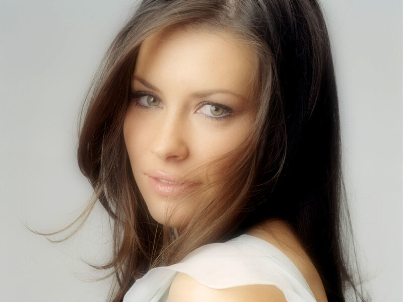 woman with brown hair