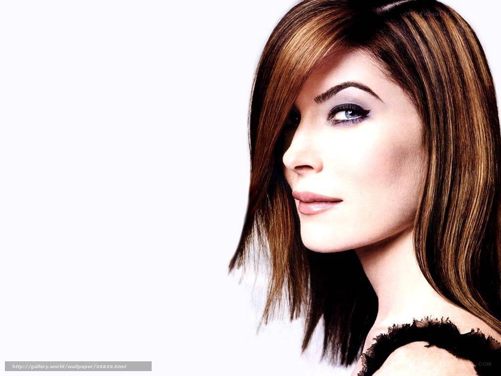 woman with brown hair