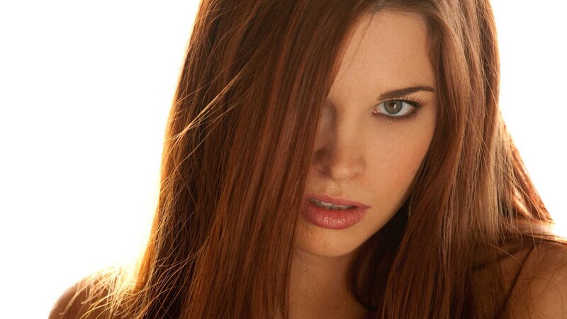 Woman with Brown Hair — Dramatic, Light