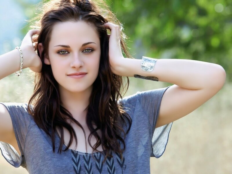 Woman with Brown Hair — Gray, Calm, Afternoon
