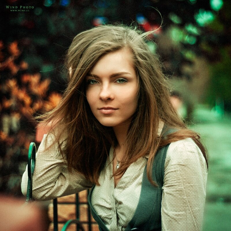 Woman with Brown Hair — Green, Calm, Autumn