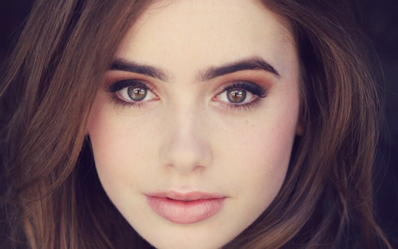 Woman with Brown Hair — Neutral, Photograph, Eyes, Eyebrows