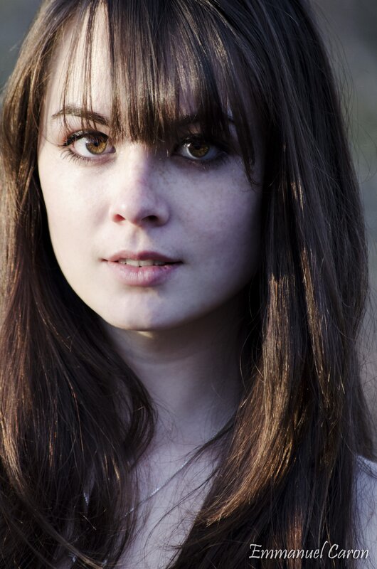 Woman with Brown Hair — Neutral, Sunset