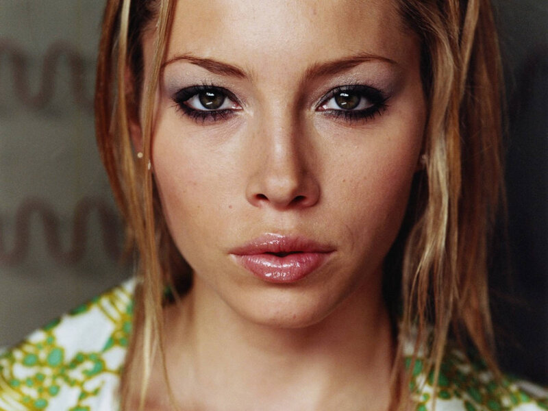 Woman with Brown Hair — Serious, Photograph, Makeup
