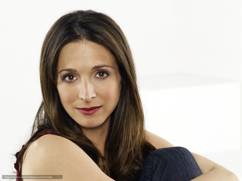 woman with brown hair smiling