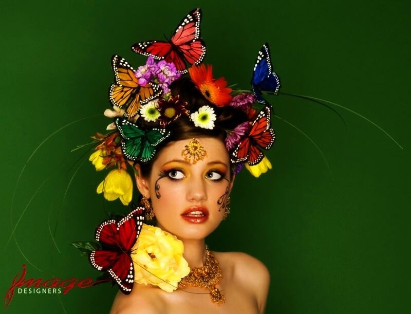 Woman with Butterfly Crown — Green