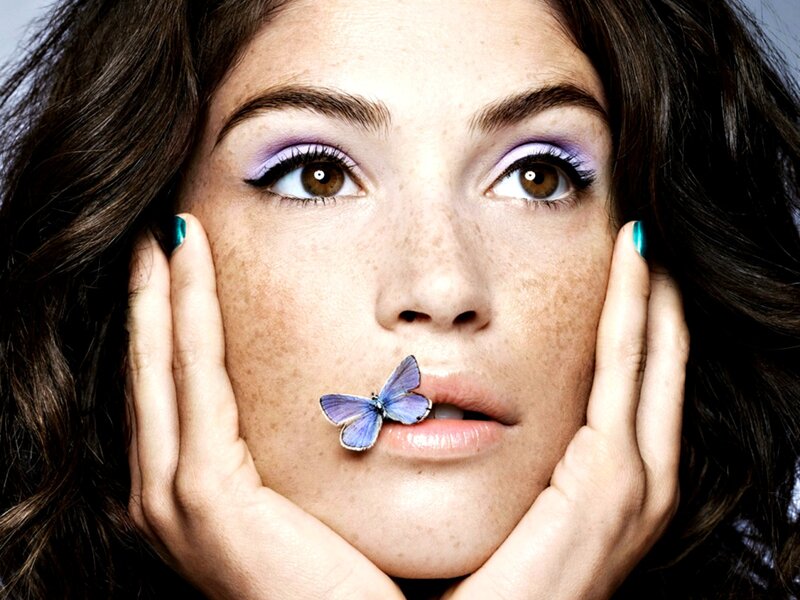 Woman with Butterfly — Purple, Calm