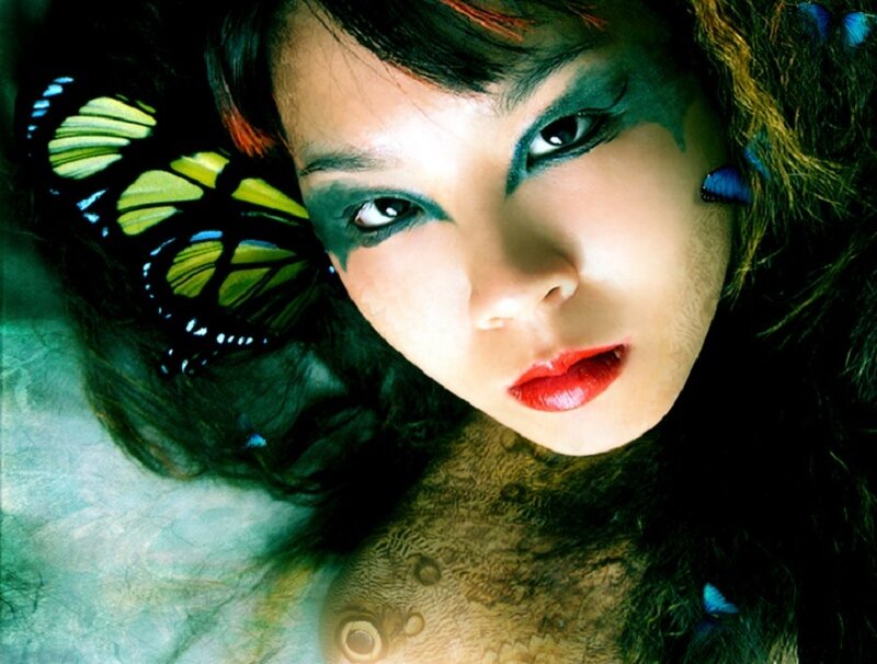 Woman with Butterfly Wings — Green