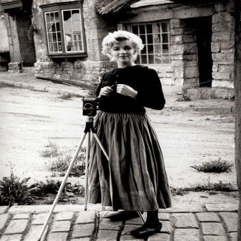 Woman with Camera — Black