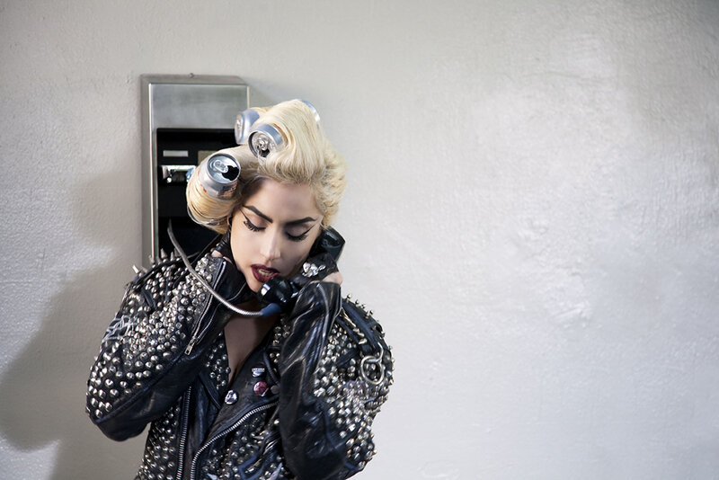 woman with cans in hair