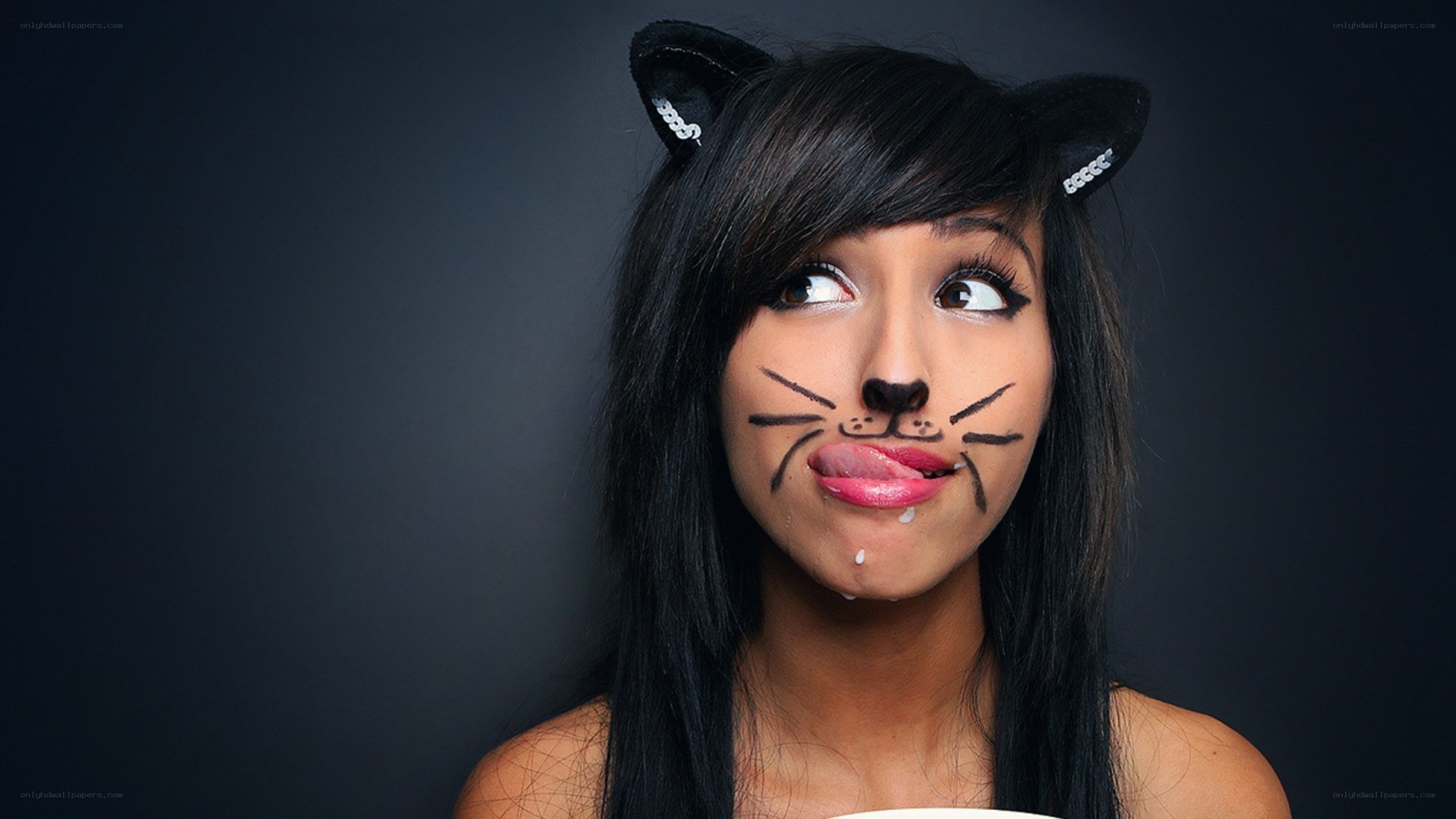 woman with cat makeup