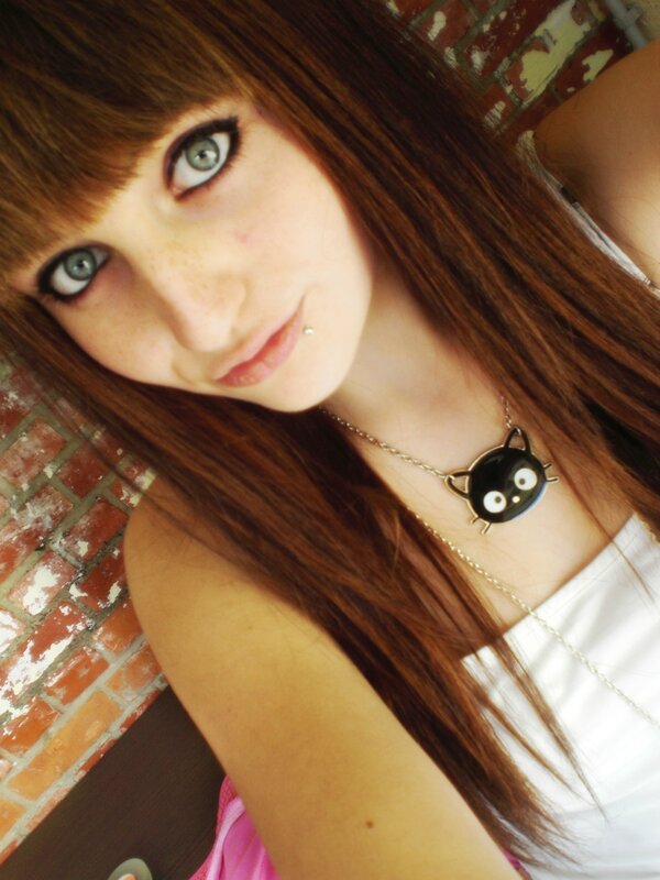woman with cat necklace